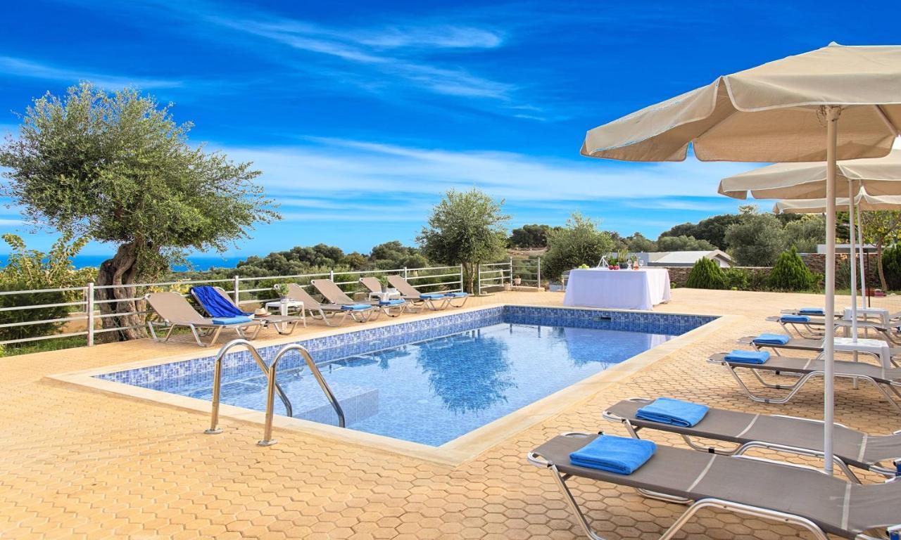 Aqua Blue Villas With Heated Pool Mathés Dış mekan fotoğraf