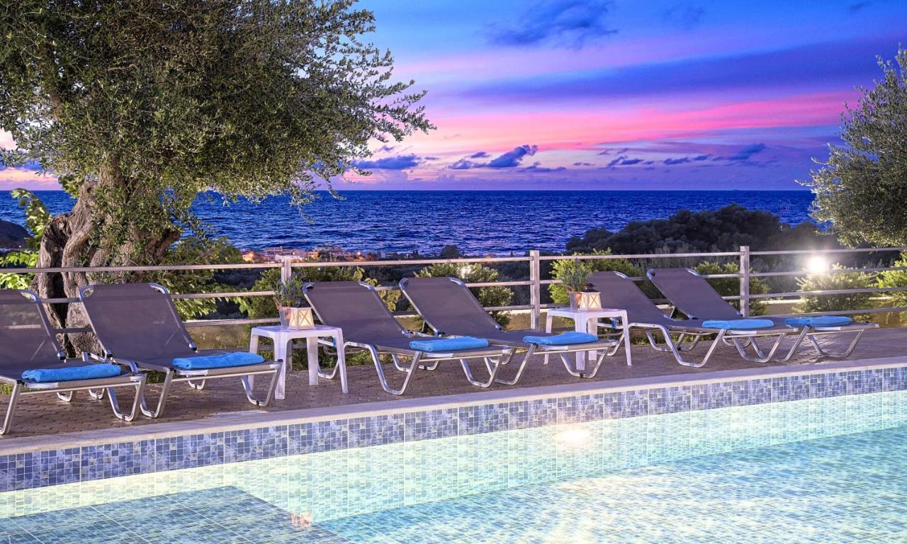 Aqua Blue Villas With Heated Pool Mathés Dış mekan fotoğraf
