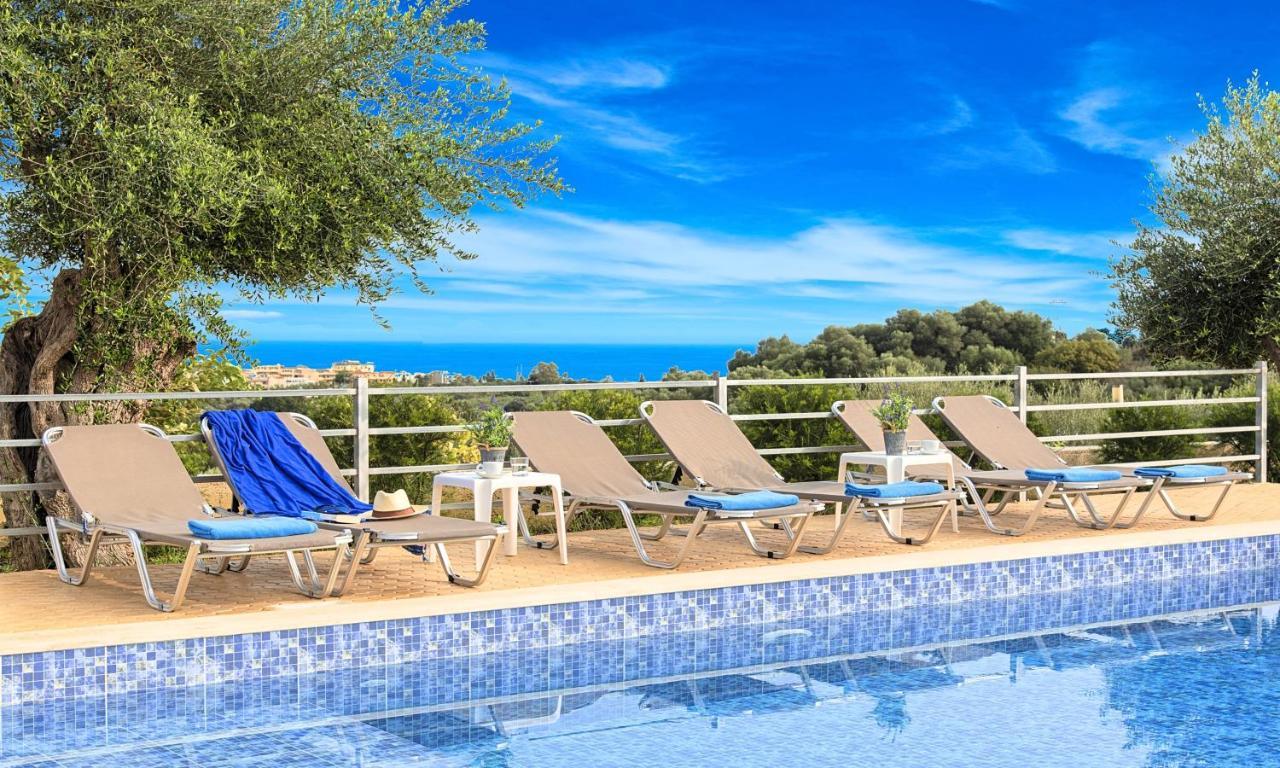 Aqua Blue Villas With Heated Pool Mathés Dış mekan fotoğraf
