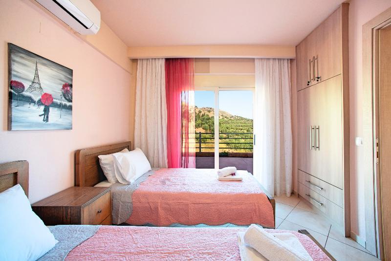 Aqua Blue Villas With Heated Pool Mathés Dış mekan fotoğraf