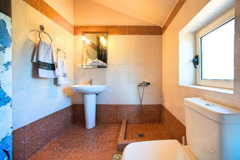 Aqua Blue Villas With Heated Pool Mathés Dış mekan fotoğraf